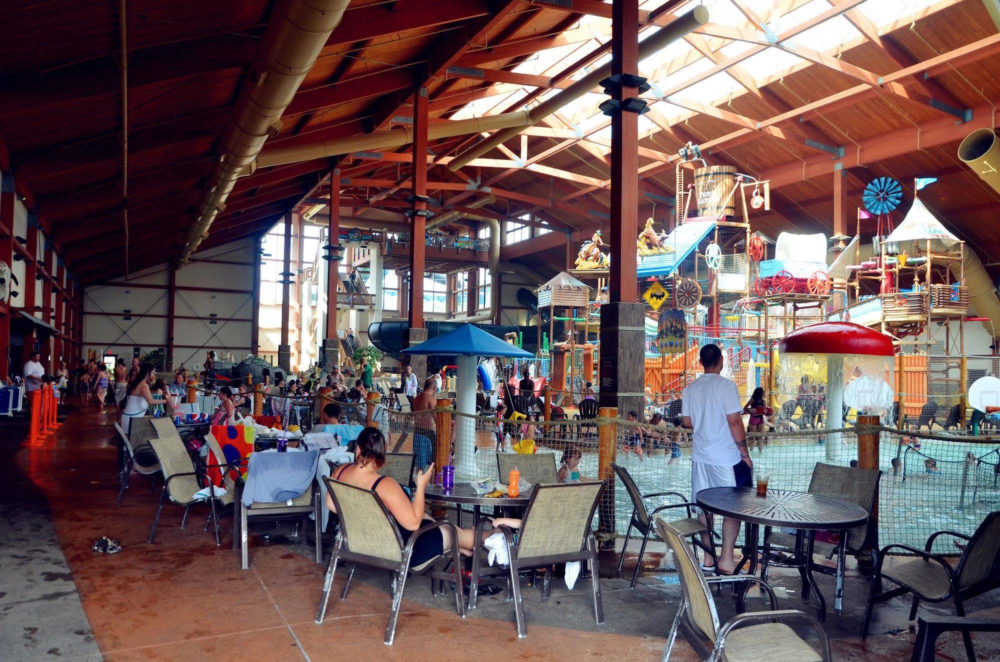 Resort Rapids Indoor Waterpark