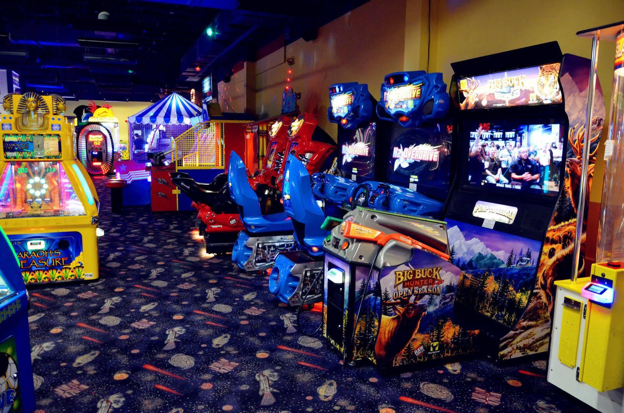 Resort Rapids Indoor Waterpark Columbus